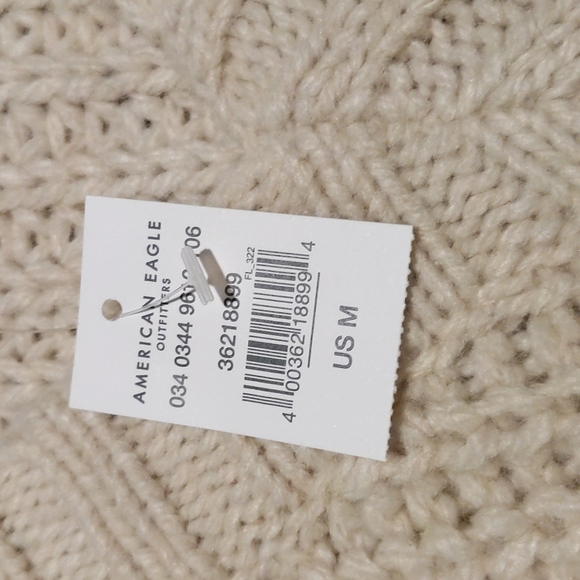 NWT American eagle  ladies sweater - Picture 3 of 3